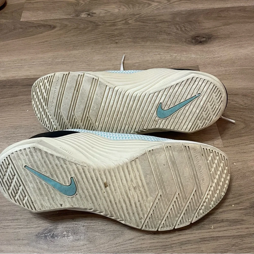 nike lifting shoes